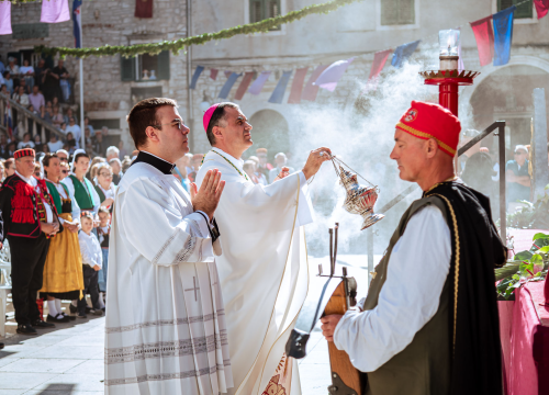 Fotografija 53 - FOTO Održana svečana procesija i sveta misa u povodu blagdana sv. Mihovila