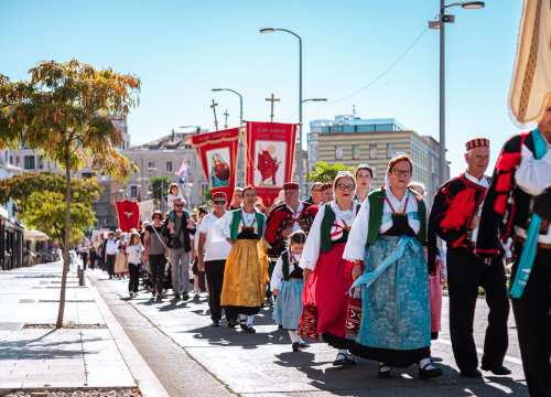 Fotografija 72 - FOTO Održana svečana procesija i sveta misa u povodu blagdana sv. Mihovila
