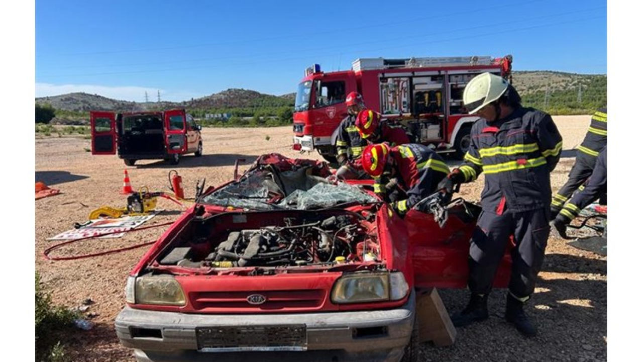 Od Bilica do Primoštena: Vatrogasci završili obuku za spašavanje u prometnim nesrećama