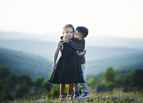 Nekoliko nesvjesnih grešaka u odgoju dovodi do udaljavanja braće i sestara kasnije u životu
