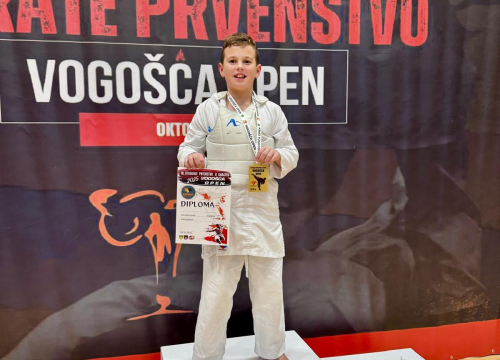Fotografija 3 - FOTO Karate klub Phoenix iz BiH donio 11 medalja u Murter, pred Prvenstvo Hrvatske