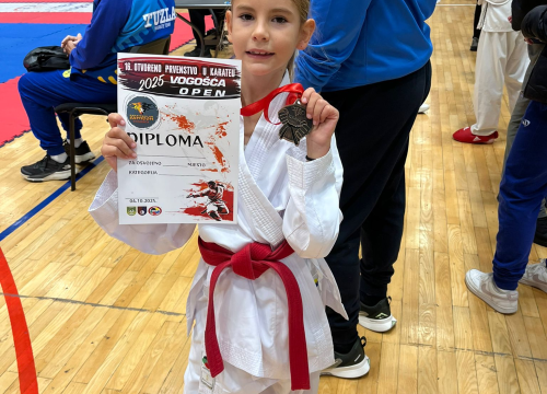 Fotografija 6 - FOTO Karate klub Phoenix iz BiH donio 11 medalja u Murter, pred Prvenstvo Hrvatske