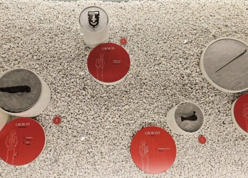 Fotografija 6 - Otvorena izložba 'Et post mortem vita' u kninskom muzeju