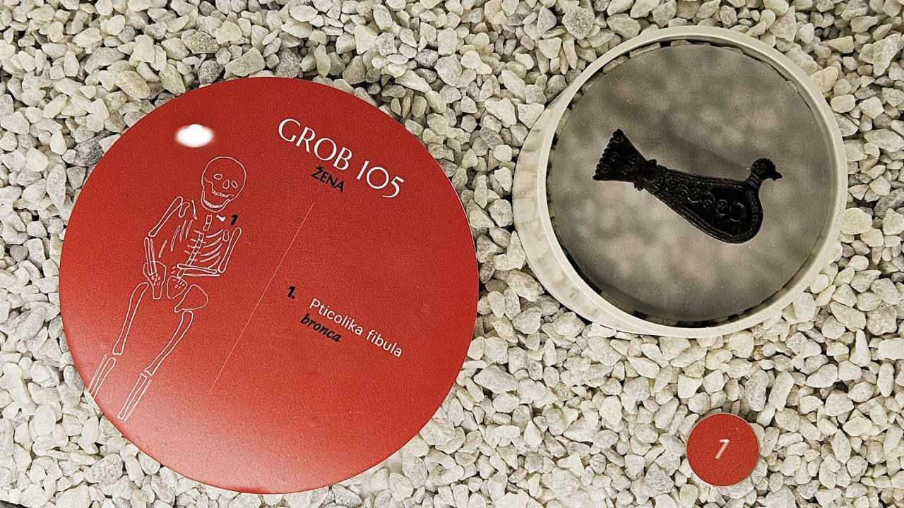 Život, smrt i vječnost u kasnoj antici: Otvorena izložba 'Et post mortem vita' u kninskom muzeju