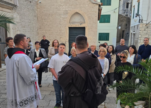 Fotografija 3 - Šibenčani proslavili peti petak u Velikoj devetnici pred blagdan sv. Nikole Tavelića