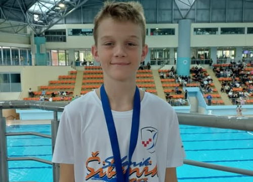 Fotografija 3 - FOTO Plivački klub Šibenik sezonu otvorio medaljama u Sarajevu