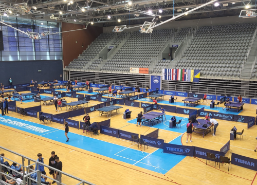 Fotografija 2 - FOTO Stolnotenisačice Šibenika nastupile na memorijalu u Osijeku, Katja i Loreta Mandić stigle do polufinala