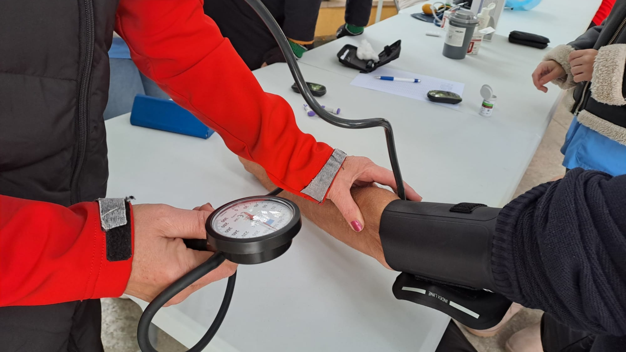 Besplatno mjerenje šećera i krvnog tlaka na pijaci u Vodicama