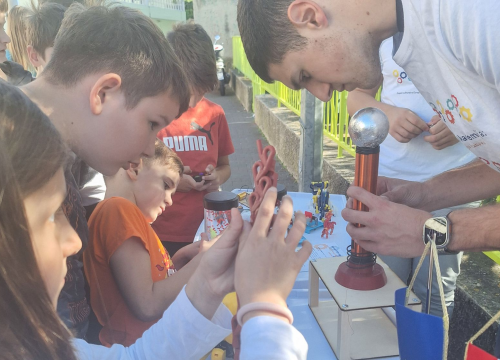 Fotografija 3 - Šibenski osnovnoškolci otkrili čaroliju znanosti uz Teslinu STEM akademiju