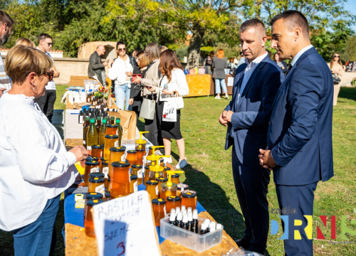 Fotografija 39 - Čuvarice tradicije i stup zajednice: U Pakovom Selu obilježen Svjetski dan seoskih žena