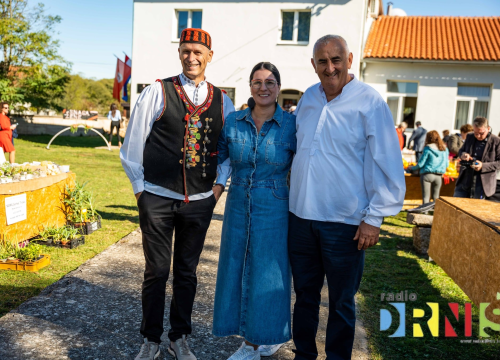 Fotografija 35 - Čuvarice tradicije i stup zajednice: U Pakovom Selu obilježen Svjetski dan seoskih žena