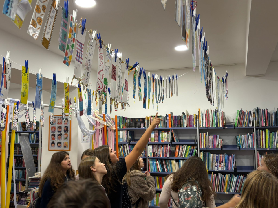 Izložba Straničnik otvorena na Dječjem odjelu šibenske knjižnice, proglašeni i pobjednici likovnog natječaja