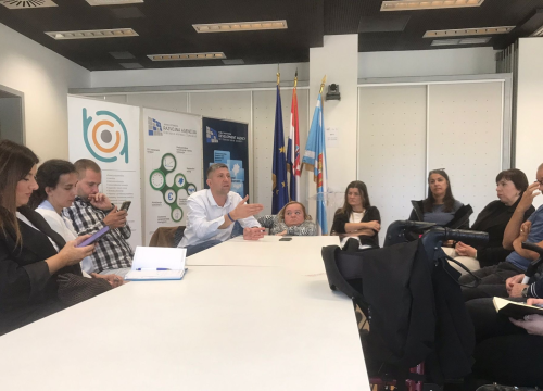 Udruge osoba s invaliditetom na sastanku u Županiji ukazali na probleme u javnom prijevozu