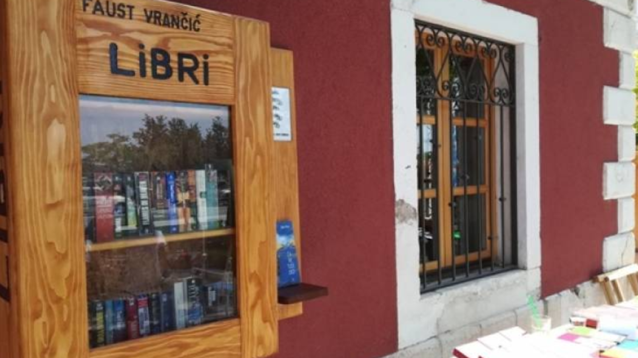 Pop-up sajam knjiga i panel rasprava o važnosti čitanja u subotu ispred Azimuta