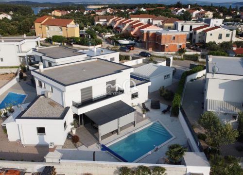 Fotografija 14 - Luksuz uz more: Izdvojili smo najljepše vile s bazenima u okolici Šibenika do 1,6 milijuna eura