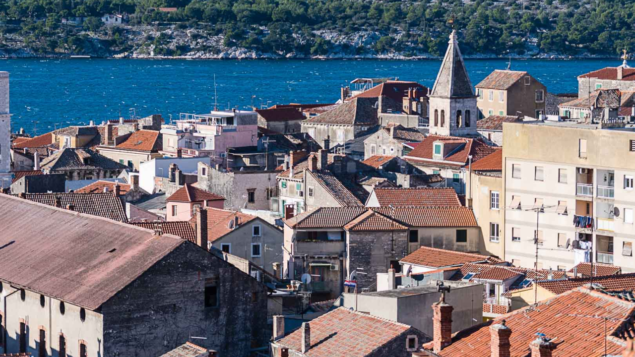 Pred nama je pretežno sunčana nedjelja