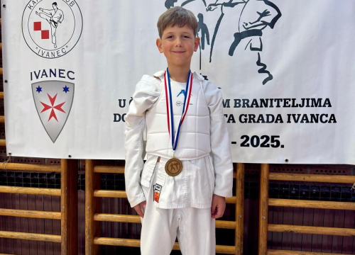 Fotografija 5 - FOTO Vikend pun borbi za Karate klub Phoenix: Sudjelovao na dva turnira, vratio se sa 19 medalja