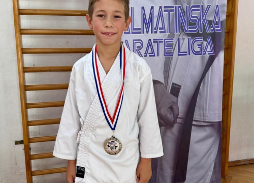 Fotografija 13 - FOTO Vikend pun borbi za Karate klub Phoenix: Sudjelovao na dva turnira, vratio se sa 19 medalja