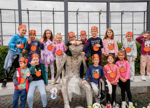 Fotografija 2 - Draženu 61 balon za 61. rođendan: Šibenik obilježio rođendan svog košarkaškog velikana