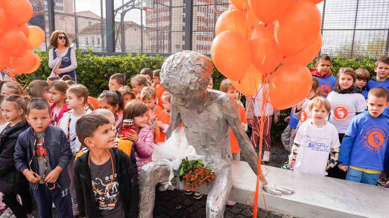 Draženu 61 balon za 61. rođendan: Šibenik obilježio rođendan svog košarkaškog velikana