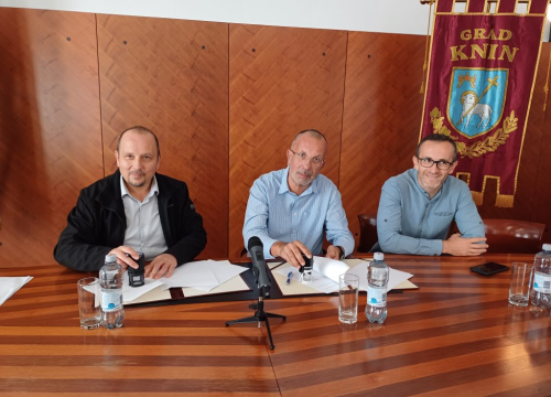 Grad Knin i Srednja škola potpisali ugovor o suradnji: Učenici će raditi na CNC stroju