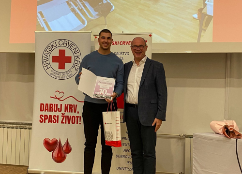 Fotografija 22 - Crveni križ Knin obilježio Dan darivatelja krvi: 'Prikupili 670 doza krvi samo u ovoj godini'