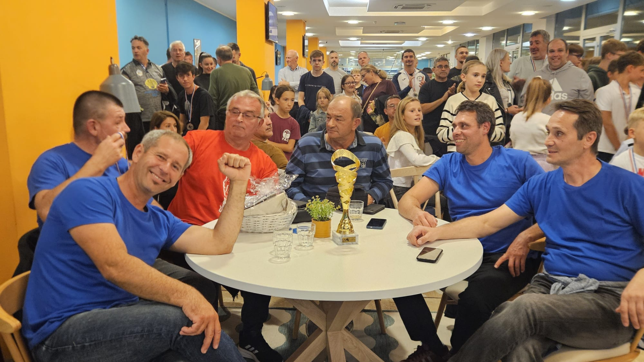 Stolnoteniska ekipa DVD-a Zlarin uspješna na Prvenstvu jadranskih otoka