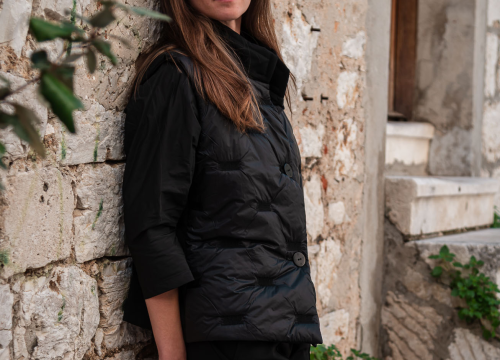 Fotografija 12 - FOTO Modni raj u Šibeniku: Otkrijte ekskluzivne kolekcije hrvatskih dizajnera u Galeriji Juraj Dalmatinac!