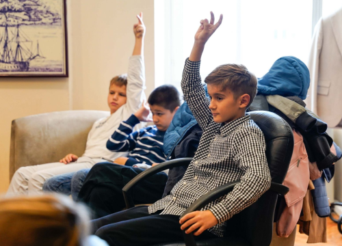 Fotografija 6 - Četvrtaši učiteljice Ivane Guberina posjetili gradonačelnika Burića. Evo što su ga pitali
