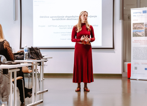 Fotografija 1 - Tvrđava sv. Ivana okupila 60 sudionika iz Hrvatske, Bosne i Hercegovine i Crne Gore na radionici o održivom turizmu