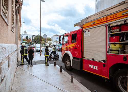 Fotografija 3 - Vatrogasna vježba spašavanja i evakuacije učenika