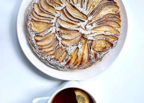 Nježan i profinjen: Francuski kolač s kruškama topi se u ustima